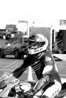 media/Apr-10-2022-SoCal Trackdays (Sun) [[f104b12566]]/Around the Pits/